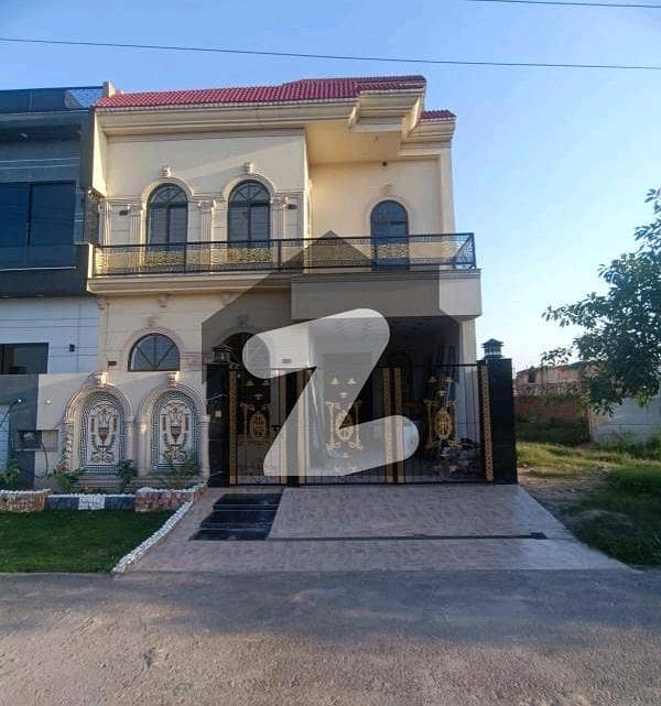 پیراگون سٹی لاہور میں 4 کمروں کا 5 مرلہ مکان 2.5 کروڑ میں برائے فروخت۔ پیراگون سٹی لاہور میں 4 کمروں کا 5 مرلہ مکان 2.5 کروڑ میں برائے فروخت۔