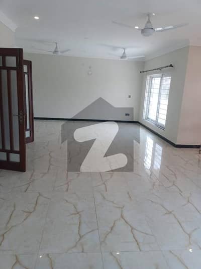 20-Marla Beautiful upper portion with separate Gate