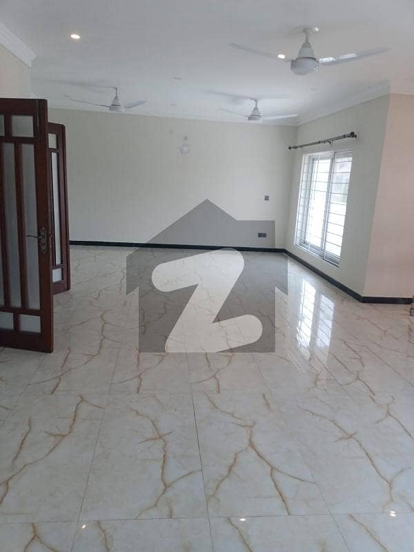 20-Marla Beautiful upper portion with separate Gate 20-Marla Beautiful upper portion with separate Gate