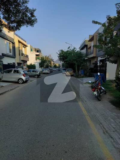 ڈریم گارڈنز ڈیفینس روڈ,لاہور میں 1 کمرے کا 5 مرلہ زیریں پورشن 45.0 ہزار میں کرایہ پر دستیاب ہے۔ ڈریم گارڈنز ڈیفینس روڈ,لاہور میں 1 کمرے کا 5 مرلہ زیریں پورشن 45.0 ہزار میں کرایہ پر دستیاب ہے۔