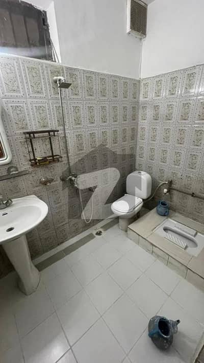 30x70 lower Portion Available for rent I-10/4