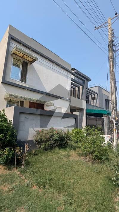 10 Marla Modern House For Sale In AWT Lahore