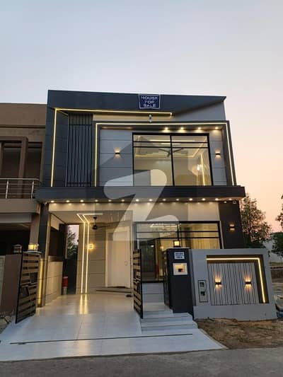 5 MARLA LUXURY HOUSE FOR SALE