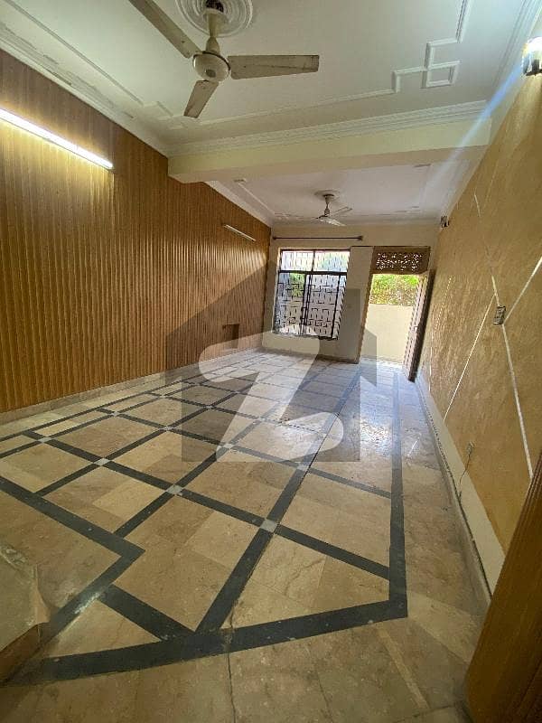 10 Marla Ground Portion Available For Rent 10 Marla Ground Portion Available For Rent