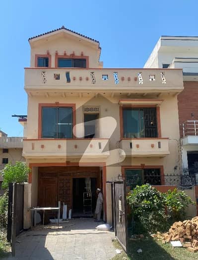25x40 Beautifull House For Sale In G-13
