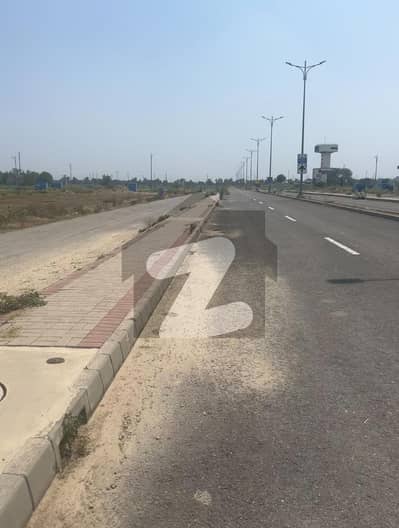 1 KANAL PRIME LOCATION PLOT NEAR TO MAIN RD AND PARK