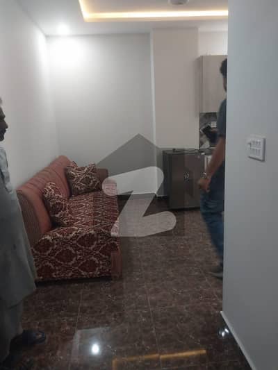 بحریہ بزنس ڈسٹرکٹ بحریہ ٹاؤن فیز 8,بحریہ ٹاؤن راولپنڈی,راولپنڈی میں 2 کمروں کا 4 مرلہ فلیٹ 60.0 ہزار میں کرایہ پر دستیاب ہے۔ بحریہ بزنس ڈسٹرکٹ بحریہ ٹاؤن فیز 8,بحریہ ٹاؤن راولپنڈی,راولپنڈی میں 2 کمروں کا 4 مرلہ فلیٹ 60.0 ہزار میں کرایہ پر دستیاب ہے۔