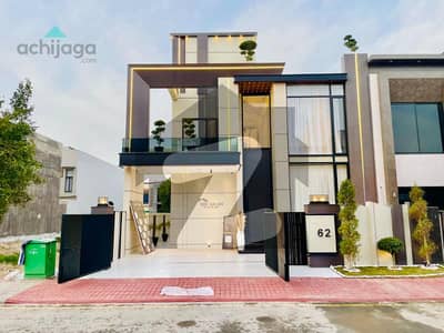 10 Marla House For Sale In Ghaznavi Block Bahria Town Lahore