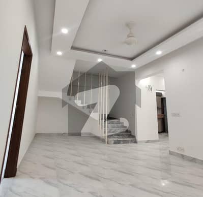 4 Bed dd Duplex Brand New Semi Furnished