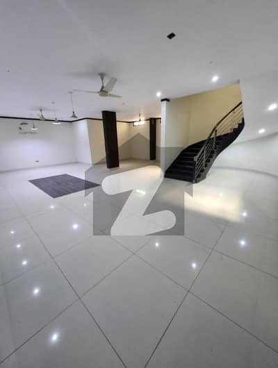 500 Sq. Yards Bungalow with Basement | 6 Bedrooms (2+4) | DHA Phase 8 D-Cutting | Rent 6 Lac