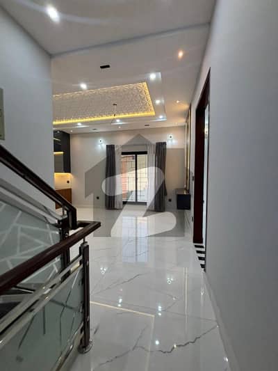 Upper Portion Available For Rent In Lahore