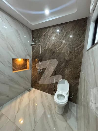 10 Marla Full House Available For Rent In Lahore