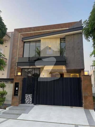 Luxurious House For Sale In Bahria Town Lahore, Jasmine Block