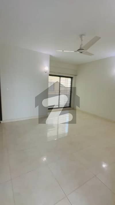 3 Floor 3 Bed Room Apartment Available For Sale in Askari 11