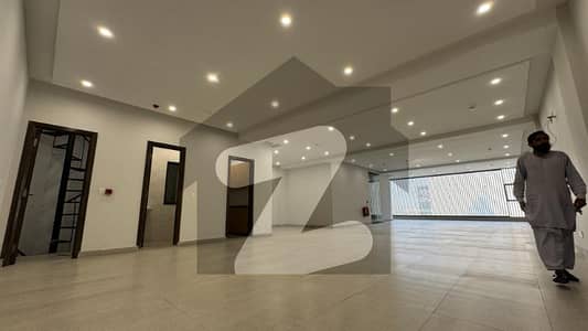 4 MARLA COMMERCIAL FLOOR FOR RENT IN DHA PHASE 4