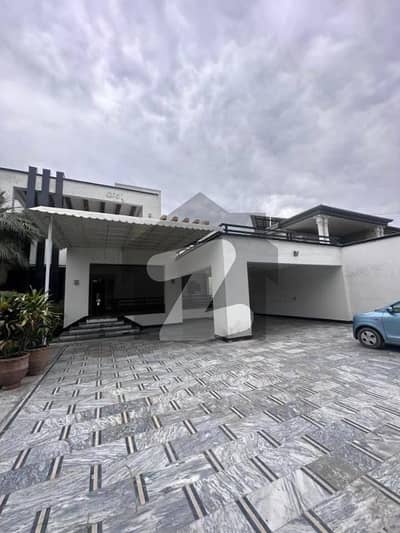 2 Kanal house available for sale hayatabad ph 2