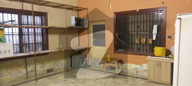 Ideally Located Lower Portion For rent In Clifton - Block 7 Available