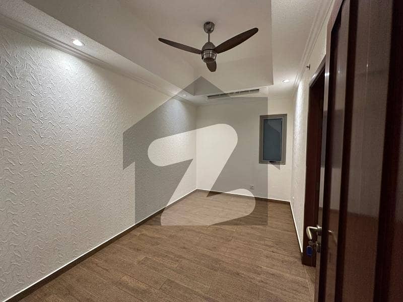 1750 Square Feet Flat For Grabs In E-11 1750 Square Feet Flat For Grabs In E-11