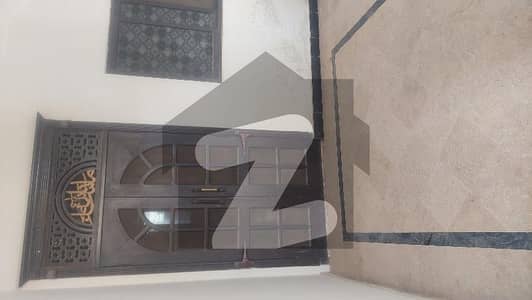 گرین ایونیو اسلام آباد میں 4 کمروں کا 5 مرلہ بالائی پورشن 62.0 ہزار میں کرایہ پر دستیاب ہے۔ گرین ایونیو اسلام آباد میں 4 کمروں کا 5 مرلہ بالائی پورشن 62.0 ہزار میں کرایہ پر دستیاب ہے۔