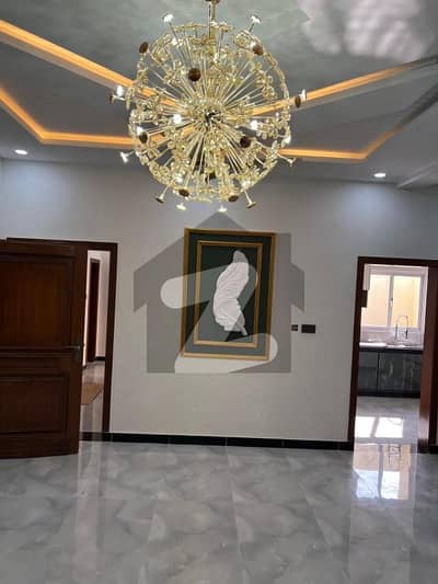 گلبرگ ریزیڈنشیا - بلاک آئ گلبرگ ریزیڈنشیا,گلبرگ,اسلام آباد میں 6 کمروں کا 10 مرلہ مکان 6.0 کروڑ میں برائے فروخت۔