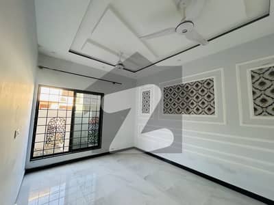 Availble 7 Marla full house for rent in Multi Garden b17 Islammbad