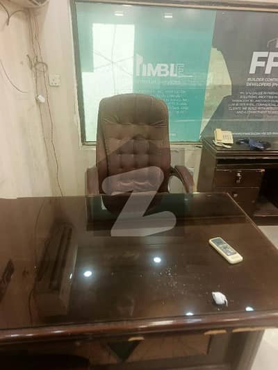 NEAR 26 STREET FURNISHED OFFICE FOR RENT MEZZANINE FLOOR 24/7 ACCESS