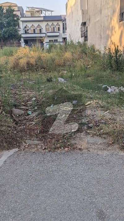7 Marla Plot For Sale