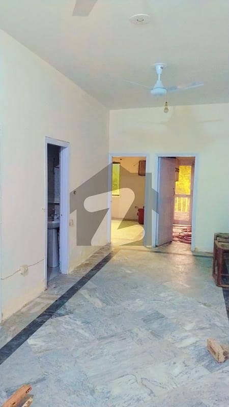 Flat For Rent in G-6 Flat For Rent in G-6