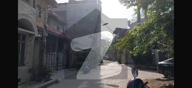 20 Marla Redevelopment Site Near Mozang Road Ideal for Offices, Clinic, Hostel or Commercial Use 20 Marla Redevelopment Site Near Mozang Road Ideal for Offices, Clinic, Hostel or Commercial Use