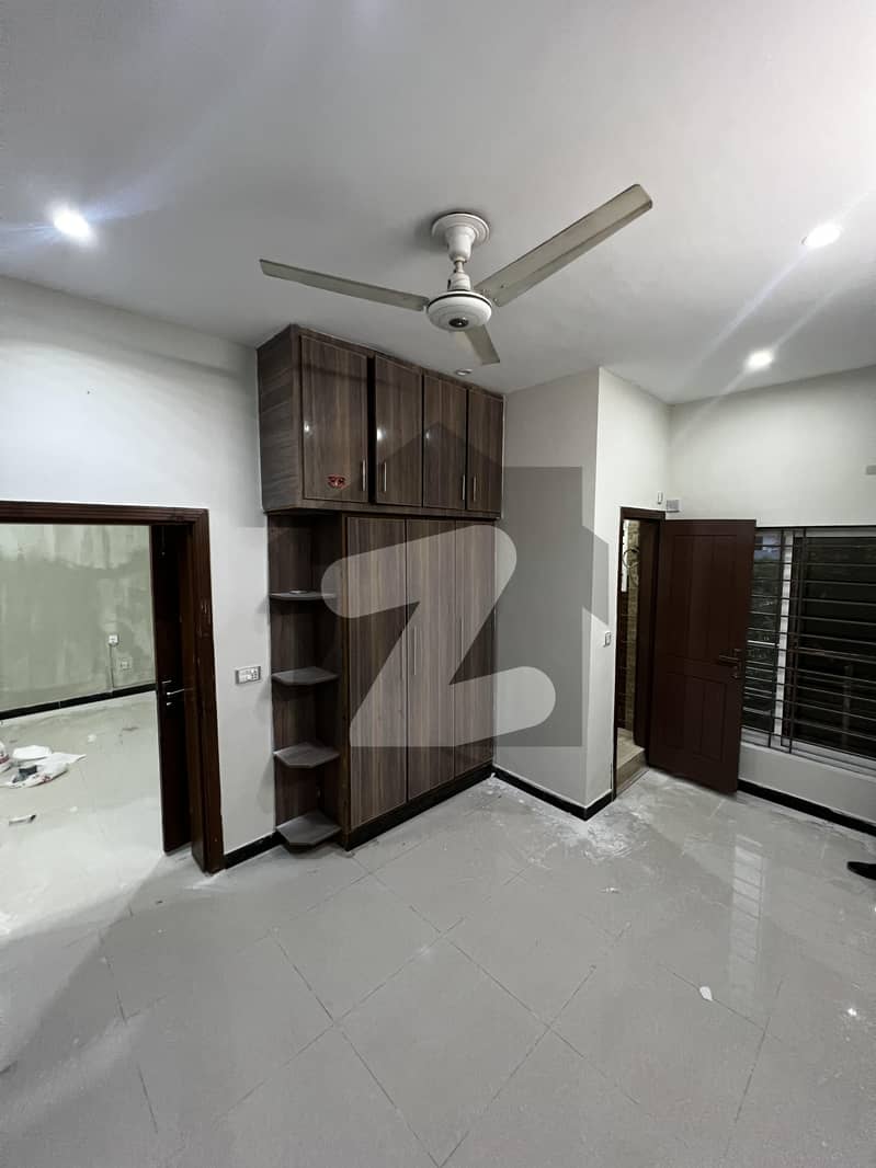Beautiful upper portion for Rent Beautiful upper portion for Rent