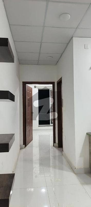 01 BEDROOM LUXURY UNFURNISHED APARTMENT AVAILABLE FOR RENT AT GULBERG GREEN ISLAMABAD