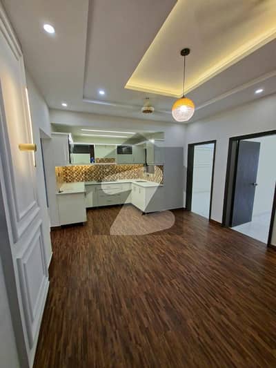 APARTMENT FOR SALE 3RD FLOOR WITH LIFT IDEAL LOCATION ONLY FOR CLIENTS