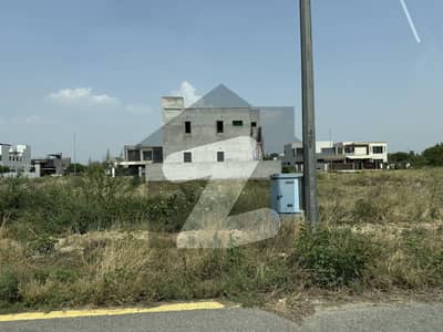 1 Kanal Plot No 851 Urgent For Sale in DHA Phase 8 Block S Prime Location