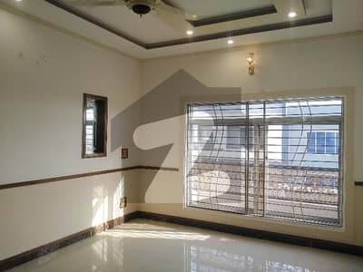 Aesthetic House Of 10 Marla For rent Is Available