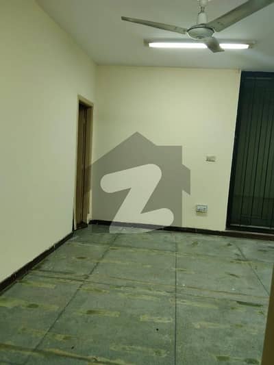 Basement Open Hall Separate Entrance And Separate Gate