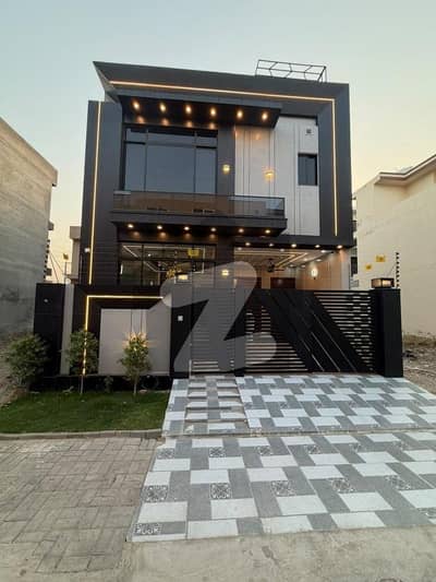 center Park Housing Scheme  Most beautiful and good looking house  is Center Park hestre  Owner build House