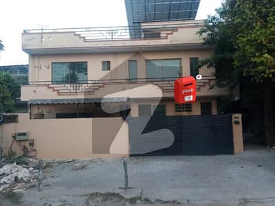 *G,11/ 2- 40*80- UPPER PORTION FOR RENT 4 BED ATTACHED BATH DD MARBLE FLOOR BEST LOCATION NAYER TO PARK MOSQUE MARKET RENT 1,20,000 , IMTIAZ 03335241734*