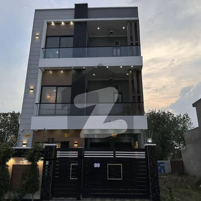 5 Marla Beautiful Brand New Triple Storey House For Sale In Central Park Lahore