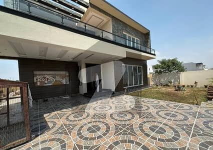 modren Brand New 1kanal Bungalow iat very reasonable rent phase 7 DHA Lahore