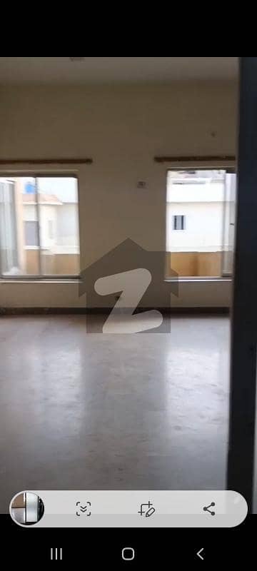 سوان گارڈن اسلام آباد میں 5 کمروں کا 1 کنال مکان 1.7 لاکھ میں کرایہ پر دستیاب ہے۔