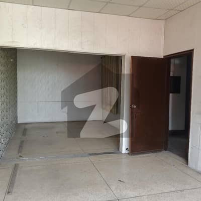 04 Marla 2nd floor office available for rent