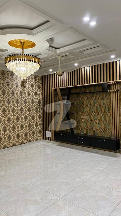 10 Marla Brand New House For Rent In Media Town