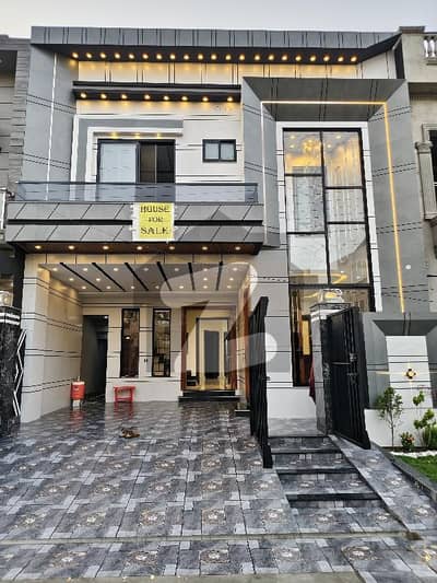 10 Marla Brand new Home for sell