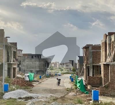 PLOT 2 / STREET 75 / 5 MARLA / LEVEL PLOT / NEAR TO HEAD OFFICE