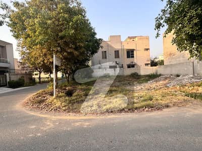 ڈی ایچ اے 9 ٹاؤن - بلاک ای ڈی ایچ اے 9 ٹاؤن,ڈی ایچ اے ڈیفینس,لاہور میں 5 مرلہ رہائشی پلاٹ 1.26 کروڑ میں برائے فروخت۔ ڈی ایچ اے 9 ٹاؤن - بلاک ای ڈی ایچ اے 9 ٹاؤن,ڈی ایچ اے ڈیفینس,لاہور میں 5 مرلہ رہائشی پلاٹ 1.26 کروڑ میں برائے فروخت۔