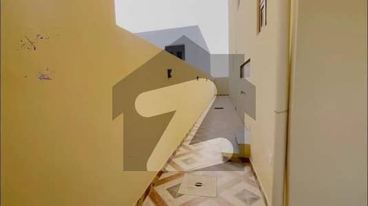 272sq yd Ready to Move Villa in Precinct-1 0.5km from main entrance. A-One Construction Standard 5Bed Drawing Dining Lounge