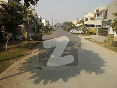 ڈی ایچ اے 9 ٹاؤن ۔ بلاک اے ڈی ایچ اے 9 ٹاؤن,ڈیفنس (ڈی ایچ اے),لاہور میں 5 مرلہ رہائشی پلاٹ 1.55 کروڑ میں برائے فروخت۔ ڈی ایچ اے 9 ٹاؤن ۔ بلاک اے ڈی ایچ اے 9 ٹاؤن,ڈیفنس (ڈی ایچ اے),لاہور میں 5 مرلہ رہائشی پلاٹ 1.55 کروڑ میں برائے فروخت۔