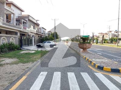 Prime Location 5 Marla Residential Plot In Central Park Housing Scheme For sale At Good Location