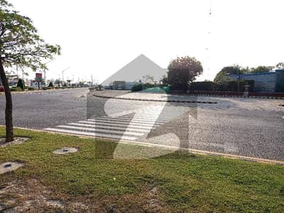 Prime Location 3 Marla Residential Plot In Central Park - Block J Best Option