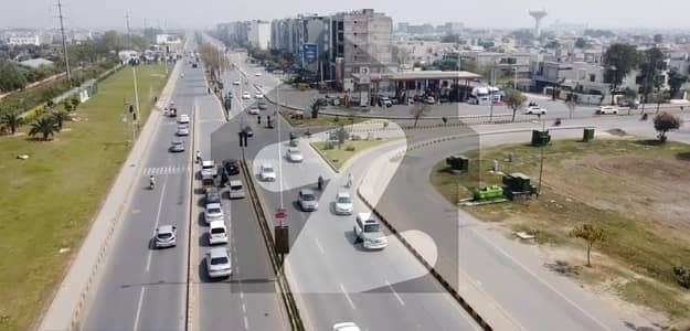 ڈی ایچ اے فیز 6 - بلاک بی فیز 6,ڈیفنس (ڈی ایچ اے),لاہور میں 1 کنال رہائشی پلاٹ 5.6 کروڑ میں برائے فروخت۔ ڈی ایچ اے فیز 6 - بلاک بی فیز 6,ڈیفنس (ڈی ایچ اے),لاہور میں 1 کنال رہائشی پلاٹ 5.6 کروڑ میں برائے فروخت۔